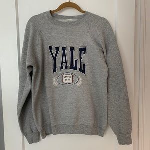 VINTAGE YALE SWEATSHIRT
